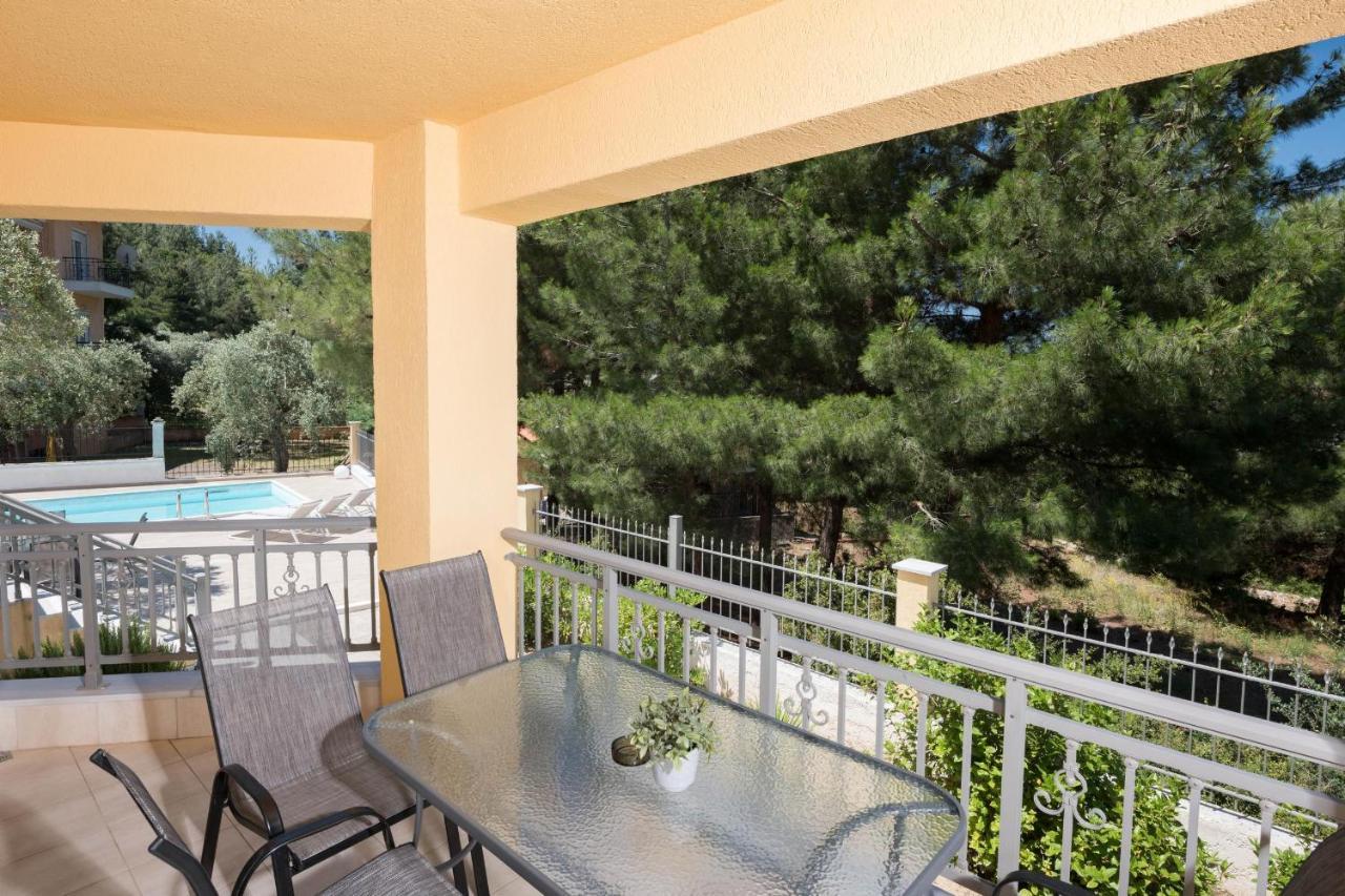 Louloudis Pool Villa Skala Rachoni  Luaran gambar